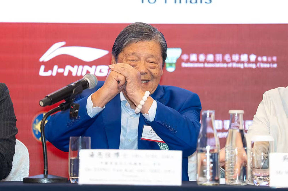 AA, 毛球名将邓, 之外